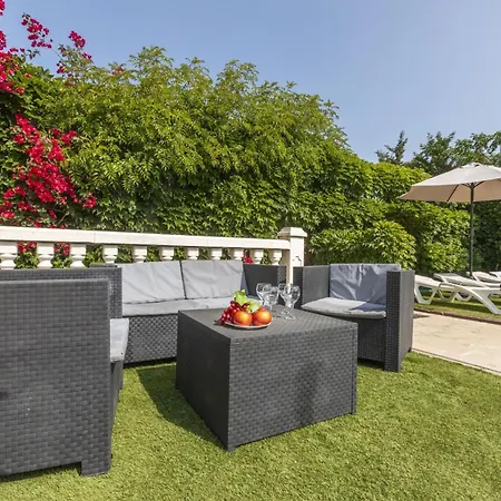 Villa Sirena I By Interhome